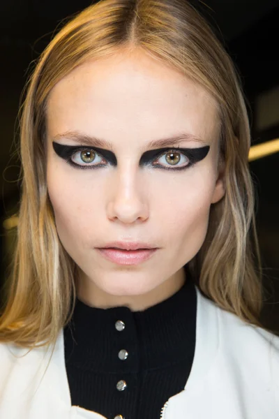Look 5